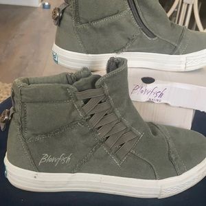 Blowfish Koala shoes size 8.5